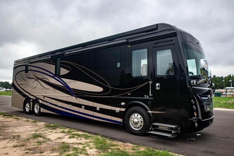 Image of a luxury transportation bus